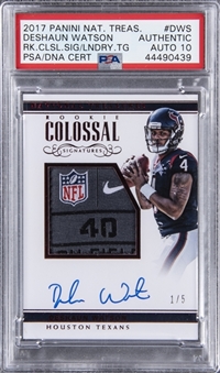 2017 Panini National Treasures Colossal Signatures (RPA) #DWS Deshaun Watson Signed Laundry Tag/NFL Logo Patch Rookie Card (#1/5) – PSA Authentic, PSA/DNA 10